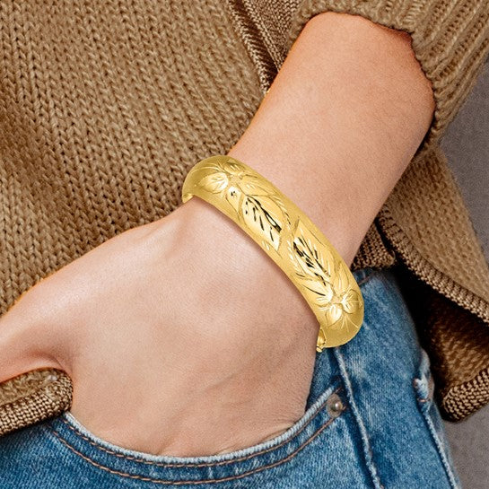 14K Yellow Gold Florentine Engraved Oversized Articulated Bracelet (11/16")