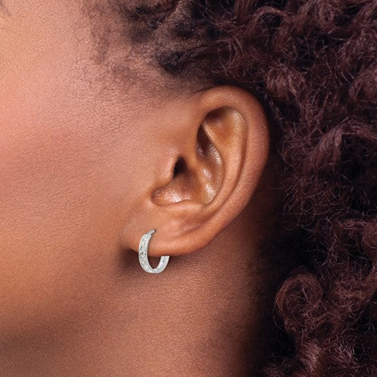 Aretes de Aro con Bisagra Madi K para Niñas en Oro Blanco de 14k con Circonia Cúbica (CZ)