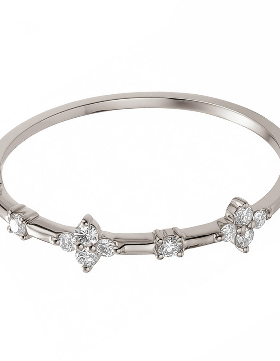 Anillo de Moda con Piedras Laterales