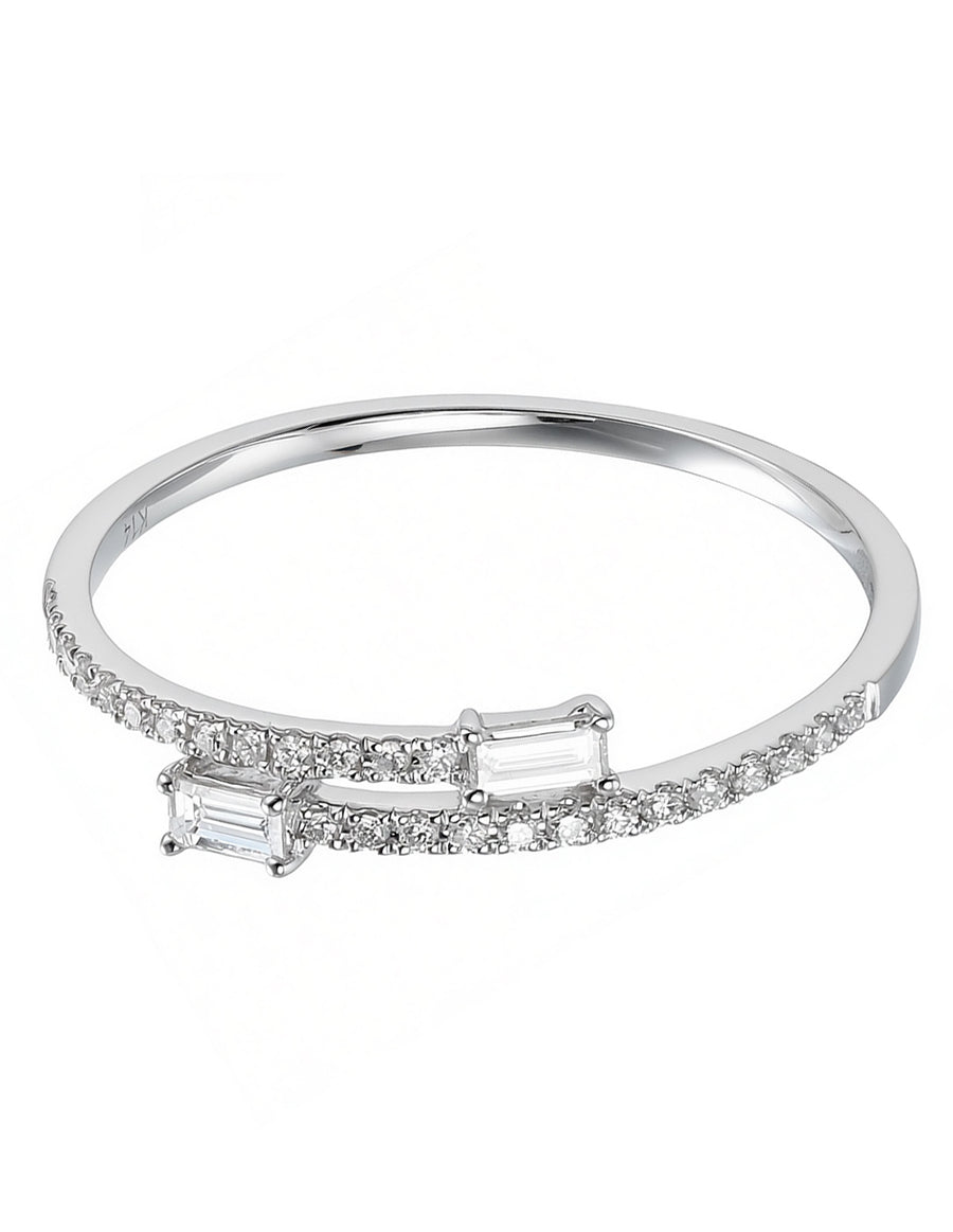 Anillo de Moda con Piedras Laterales