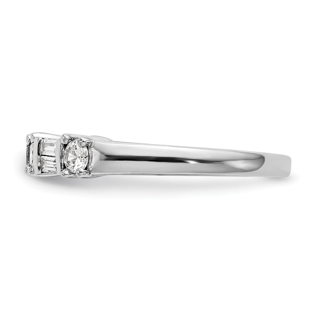 Anillo de Boda Completo en Oro Blanco de 14K con Diamantes Redondos y Baguette de 3/8 Quilates