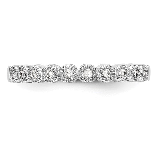 Anillo de Boda Completo con Diamantes de 1/10 Quilate en Oro Blanco de 14K con Engaste Biselado