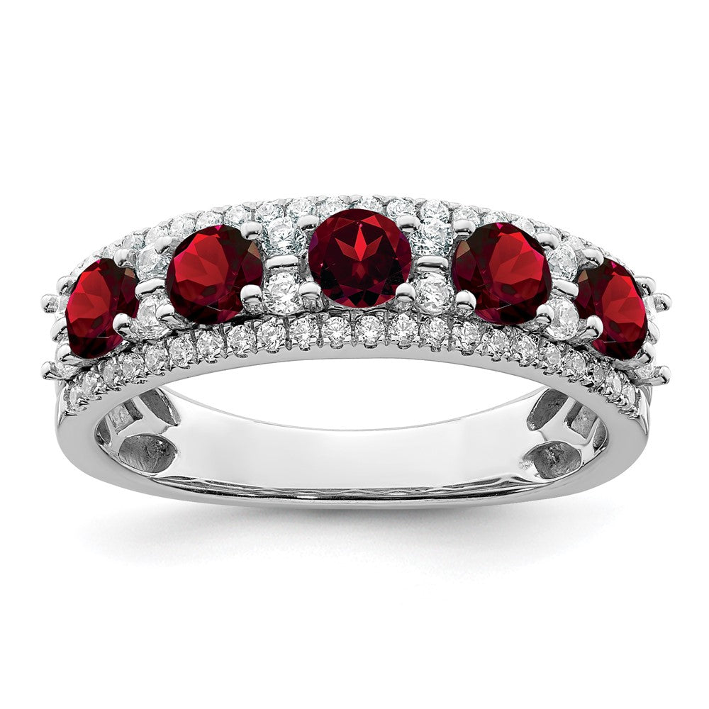 Anillo de Oro Blanco de 14k con Granates Pulidos y Diamantes