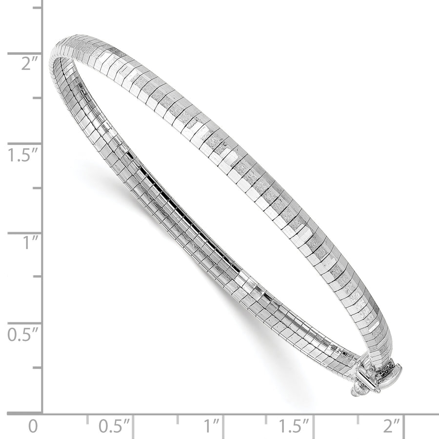 Pulsera Omega de 14k en Oro Blanco – 7.5" con Acabado Pulido y Satinado, Corte Diamante de 4 mm