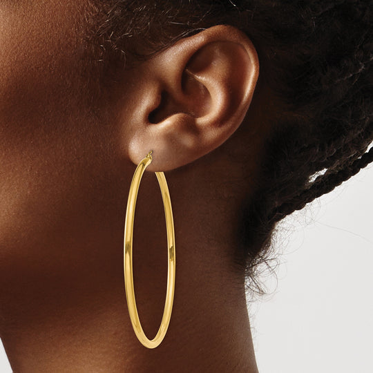 Aretes de Aro Tubulares Livianos de 2.5 mm en Oro Amarillo de 14K Pulidos