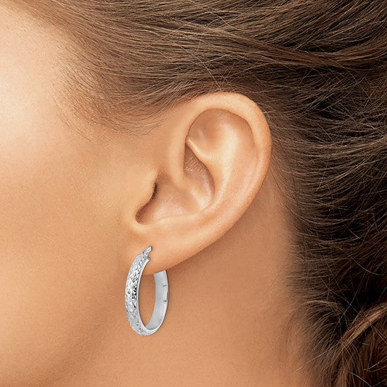 Aretes de Aro en Oro Blanco de 14K con Corte Diamante