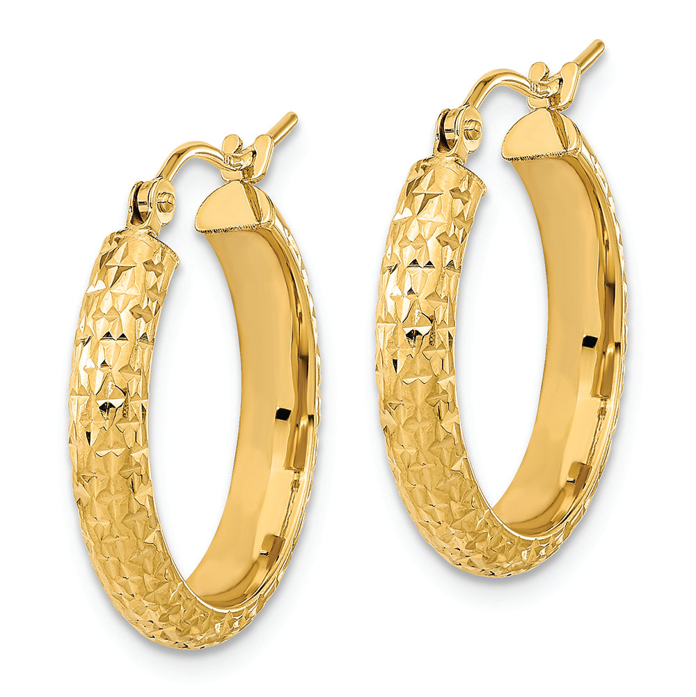 Aretes de Aro Pulidos y Texturizados con Corte de Diamante en Oro de 14K
