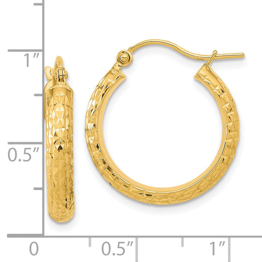 Aretes de Aro Pulidos y Texturizados con Corte de Diamante en Oro de 14K