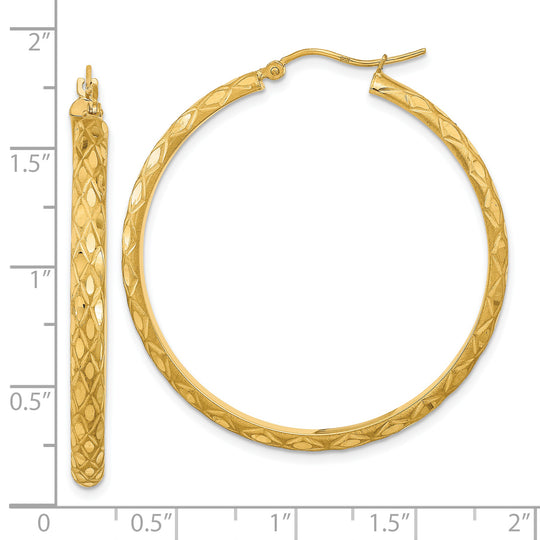 Aretes de Aro en Oro Amarillo de 14k Pulido, Satinado y Patrón de Diamante