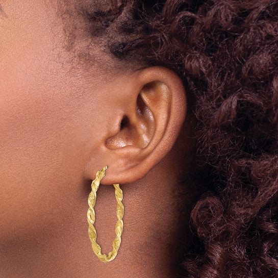 Aretes de Aro Torcidos en Oro de 14K Pulidos y Texturizados
