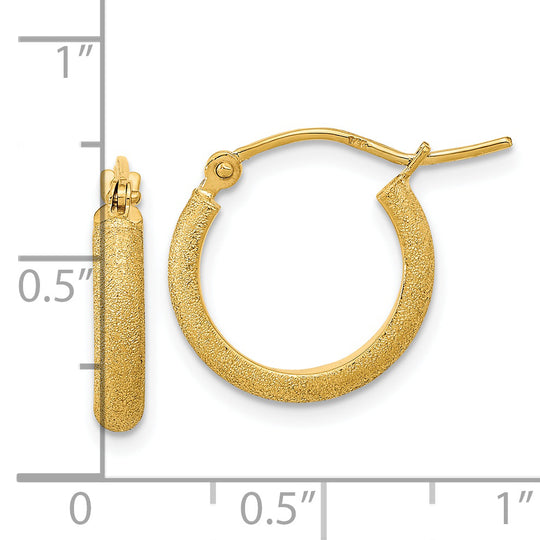 Aretes de Aro Pulidos y Texturizados Satinados de Oro Amarillo de 14K