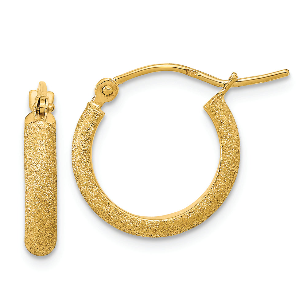 Aretes de Aro Pulidos y Texturizados Satinados de Oro Amarillo de 14K