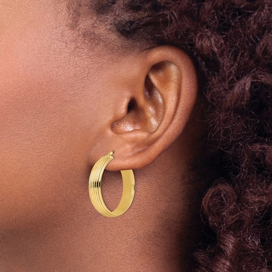 Aretes de Aro Texturizados Pulidos 14K