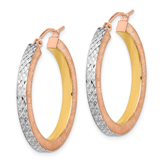 Aretes de Aro en Oro Rosa de 14k con Rodio Blanco, Acabado Pulido y Cepillado, y Textura de Corte Diamante