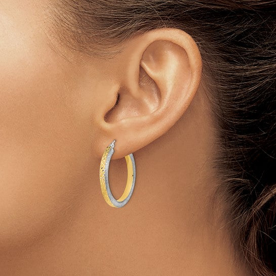 Aretes de Aro en Oro Blanco de 14K con Rodio Amarillo, Pulido y Cepillado con Corte Diamante