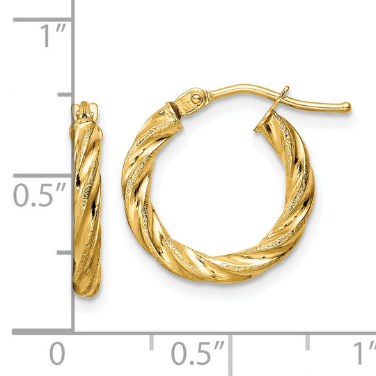 Aretes de Aro Torcidos en Oro Amarillo de 14K Pulidos y Texturizados