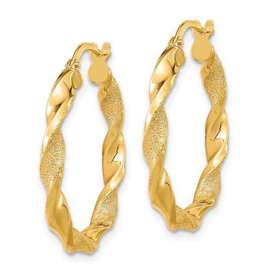 Aretes de Aro Torcidos en Oro Amarillo de 14K Pulidos y Texturizados