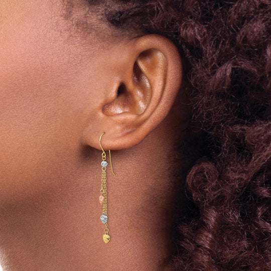 Aretes Colgantes de Triple Corazón en Oro de 14k Tricolor con Corte Diamante y Gancho Pastor