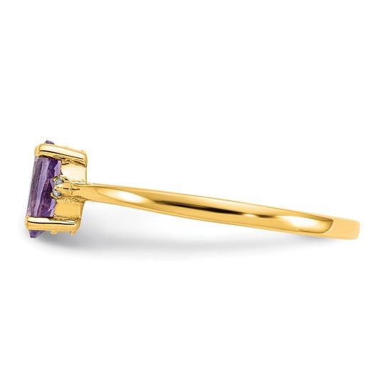 Anillo de Amatista y Diamantes en Oro de 14k (Piedra de Nacimiento de Febrero)