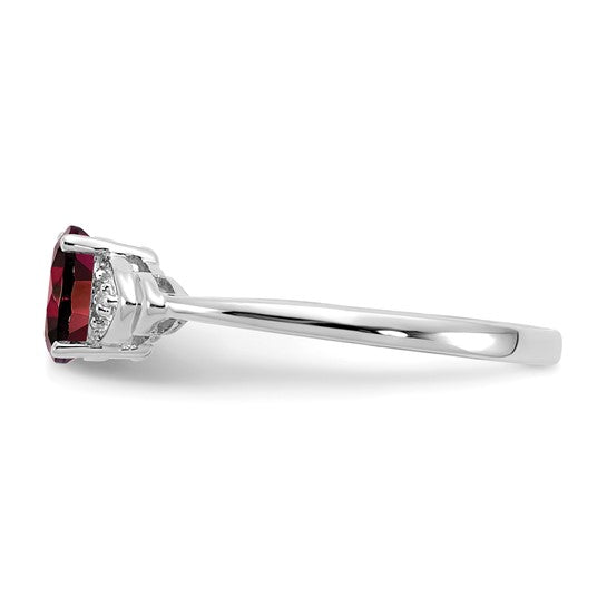 Anillo de Granate y Diamante en Oro de 14k