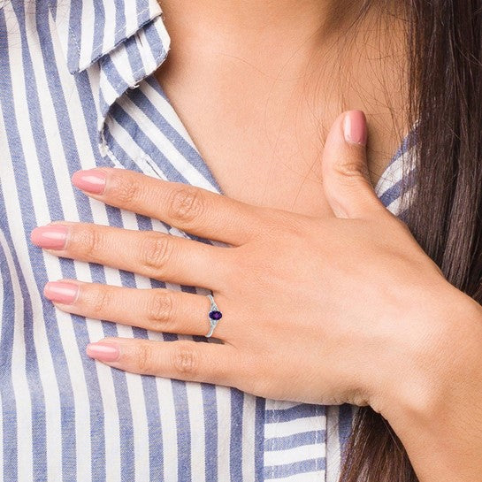 Anillo de Amatista y Diamantes en Oro de 14k