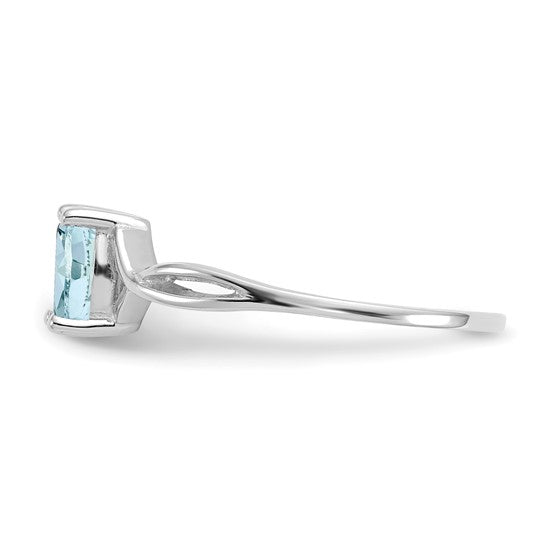 Anillo de Nacimiento en Oro de 14k con Aguamarina
