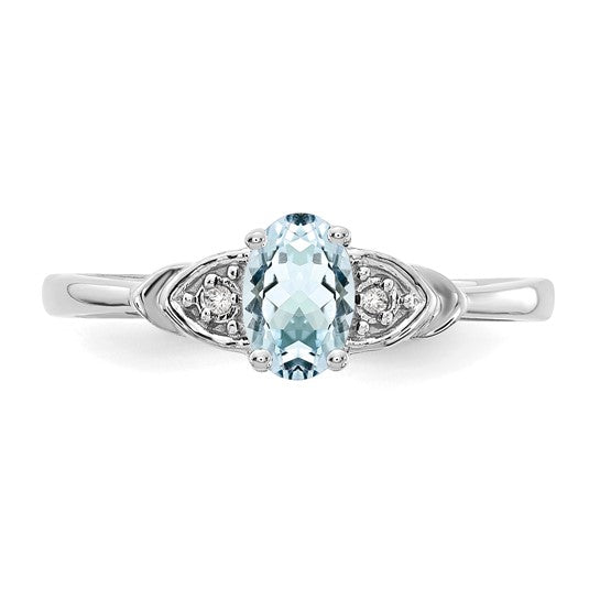 Anillo de Aguamarina y Diamantes en Oro de 14K
