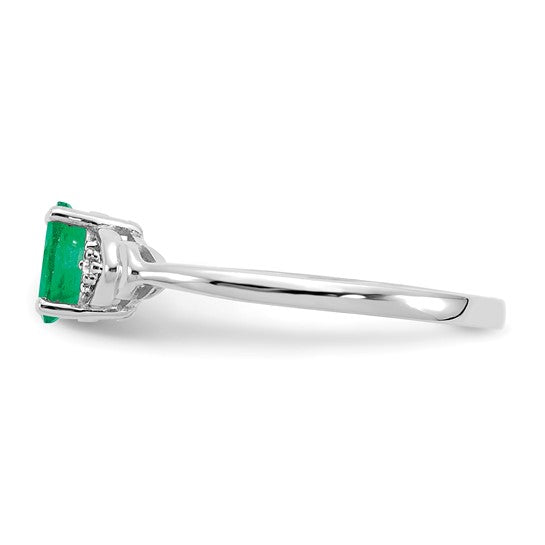 Anillo de Esmeralda y Diamantes en Oro de 14k