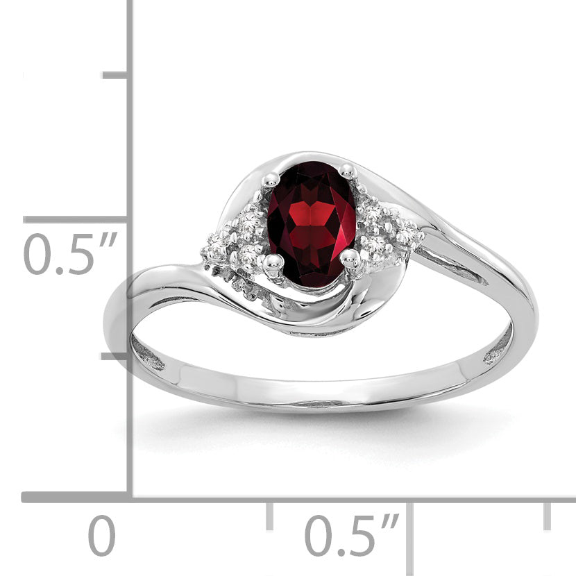 Anillo de Oro de 14k con Granate y Diamantes