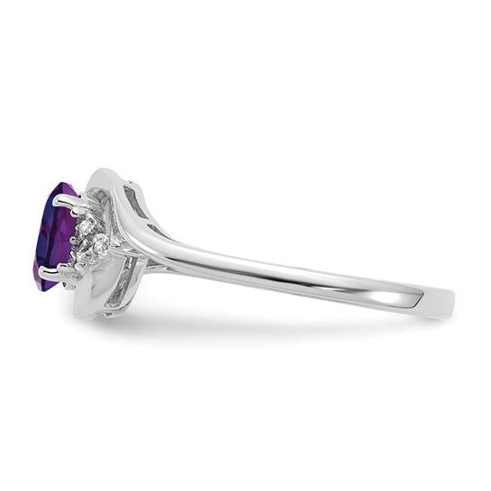 Anillo de Amatista y Diamantes en Oro  de 14k