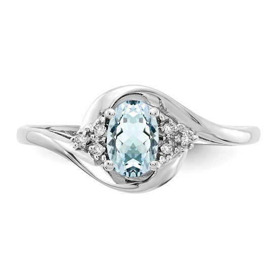 Anillo de Aguamarina y Diamantes en Oro de 14k