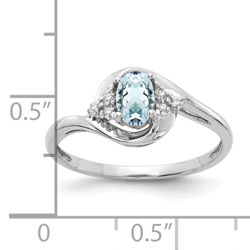 Anillo de Aguamarina y Diamantes en Oro de 14k