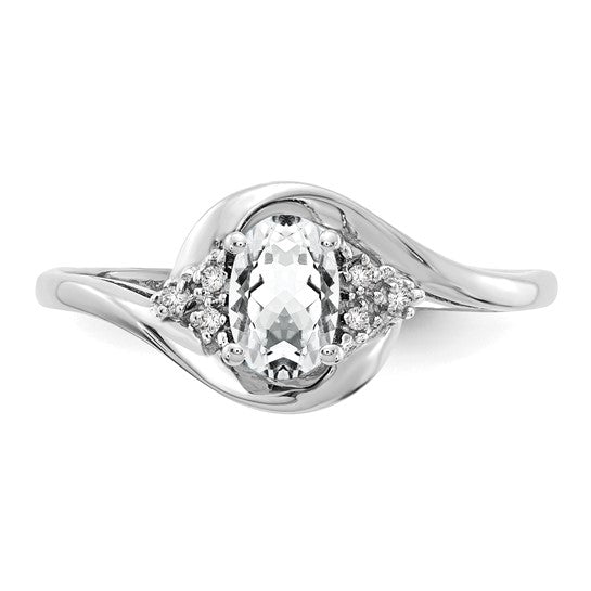 Anillo de Oro de 14k con Topacio Blanco y Diamantes