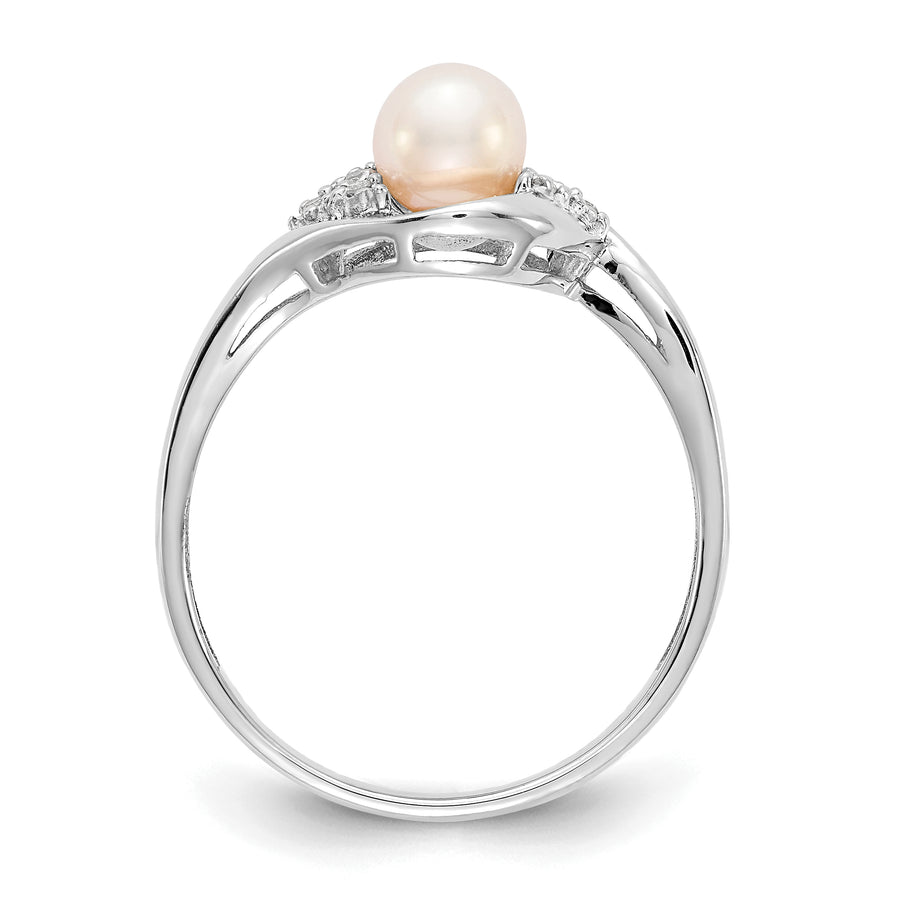 Anillo de Perla Cultivada de Agua Dulce y Diamante de 14k en Oro