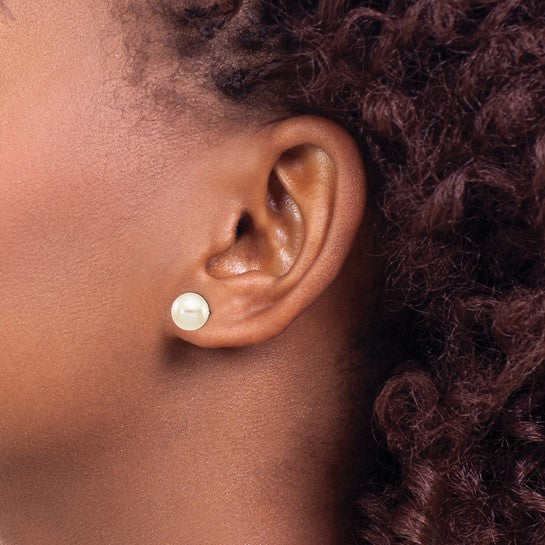 Aretes de Perla Akoya Cultivada de Agua Salada Redonda Blanca (8-9 mm) en Oro Blanco de 14k