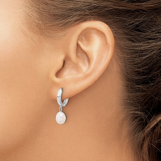 Aretes de Oro de 14k con Perla Cultivada de Agua Dulce en Forma de Lágrima y Aro Colgante