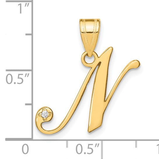 Dije con Letra "N" Estilo Escritura en Oro Amarillo de 14K con Diamante