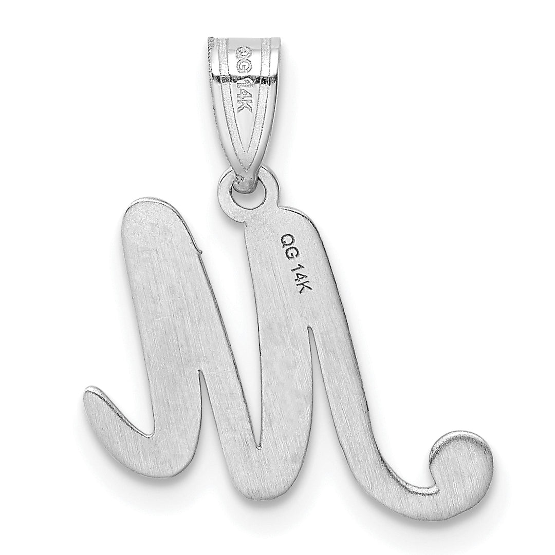 Colgante con Letra “M” en Escritura Cursiva en Oro Blanco de 14K