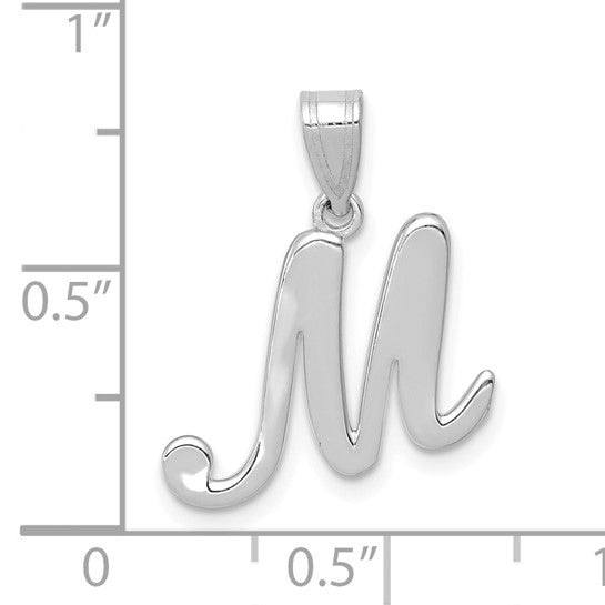 Colgante con Letra “M” en Escritura Cursiva en Oro Blanco de 14K