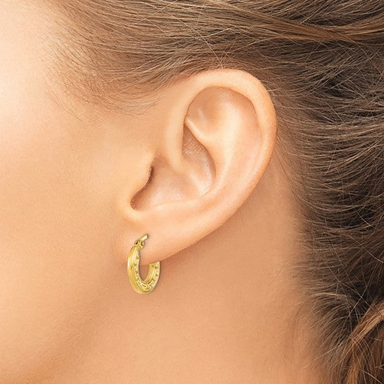 Aretes de Aro Huecos en Oro de 14K con Diseño de Llave Griega Pulidos