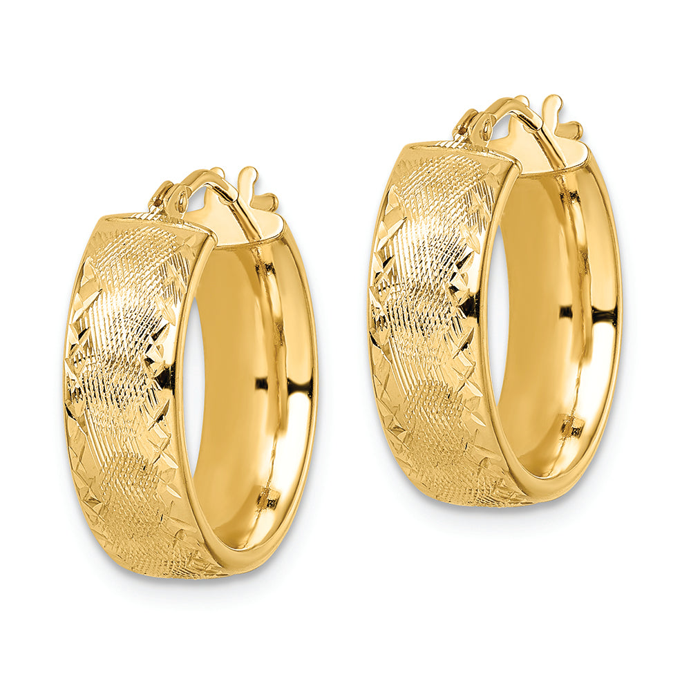 Aretes de Aro en Oro Amarillo de 14k con Acabado Pulido y Textura de Corte Diamante