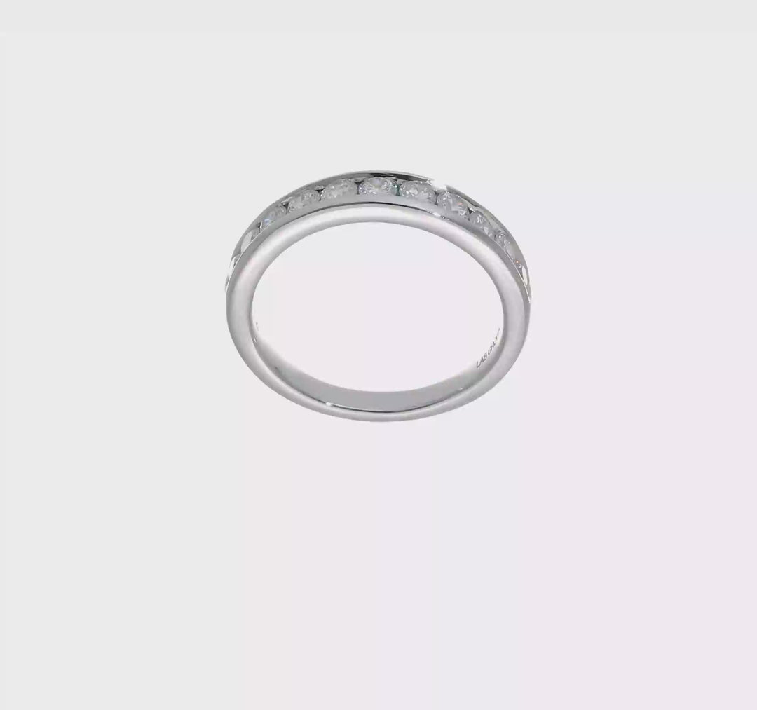 Anillo de Oro Blanco de 14k con Diamantes de Laboratorio de 3/4 Quilate, Pureza VS/SI+ y Color G+ con Engaste de Canal Completo