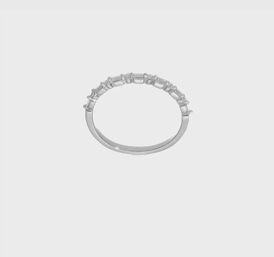 Anillo de Diamantes de Fantasía en Oro Blanco de 14K