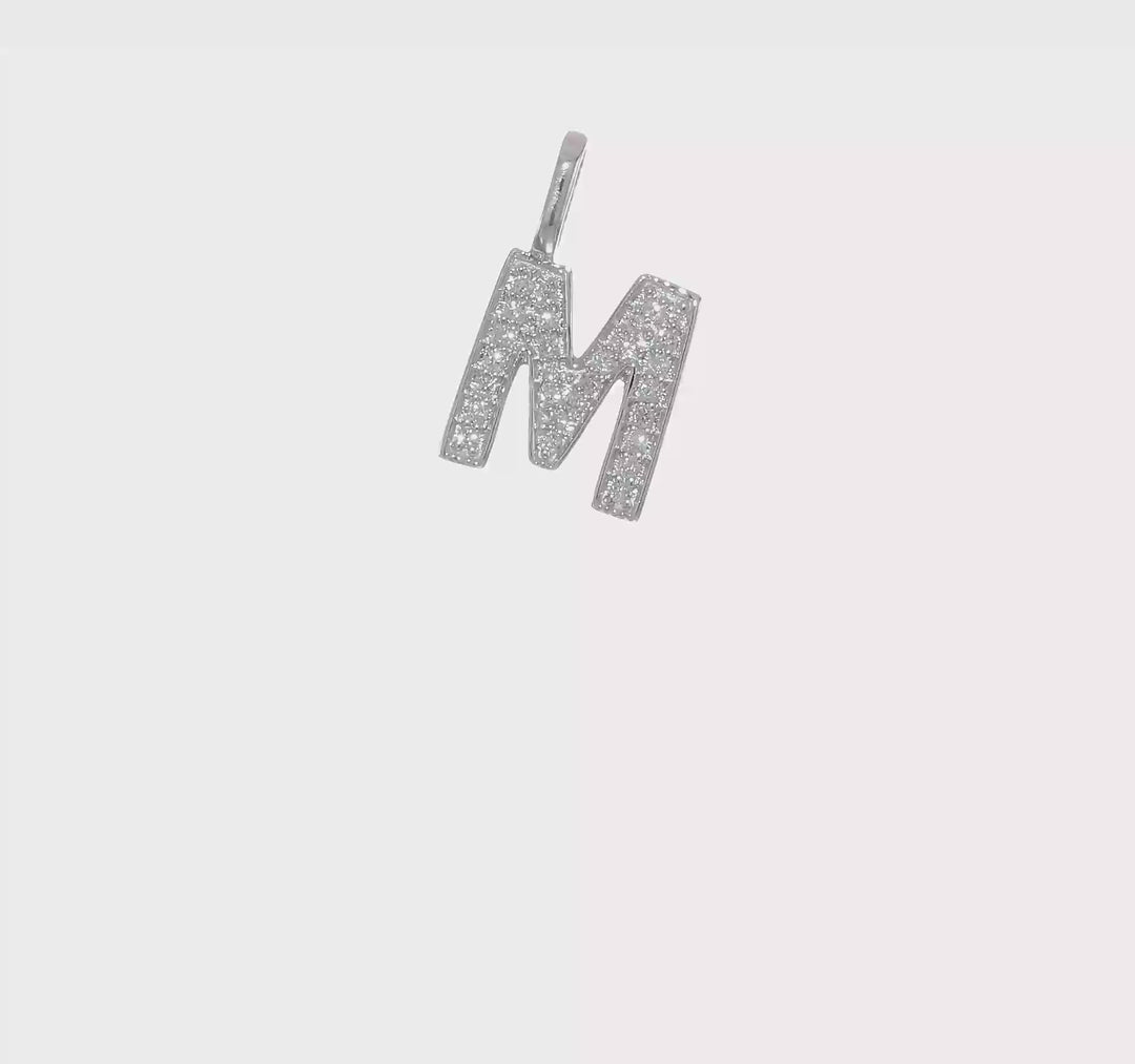 Colgante con Letra “M” en Oro Blanco de 14K con Diamantes