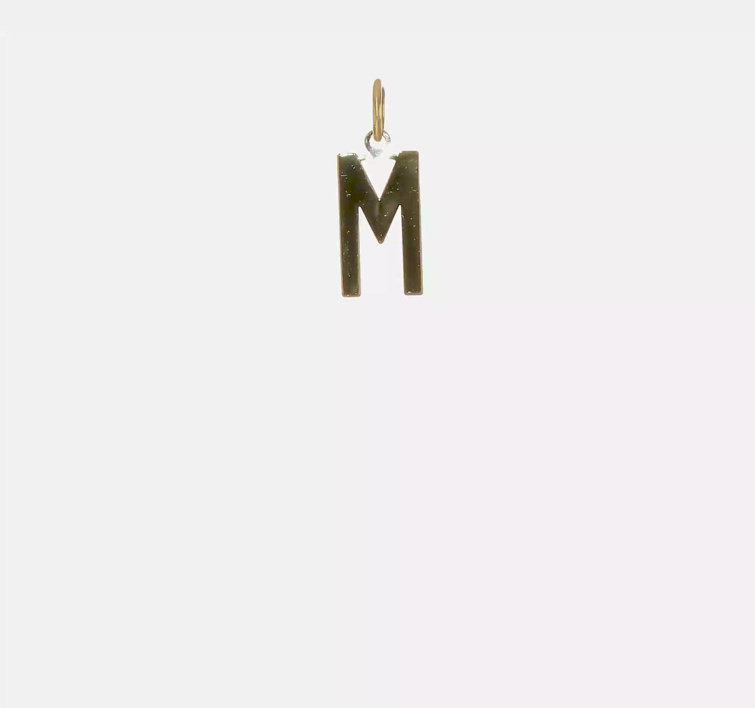 Colgante con Letra “M” en Oro Amarillo de 14K