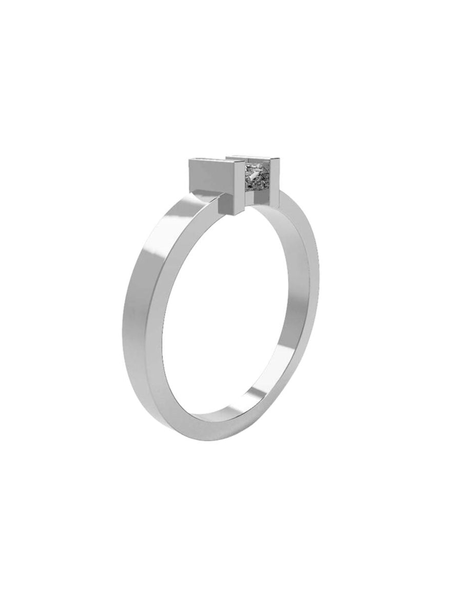 ANILLO DE ORO CON CIRCONIA