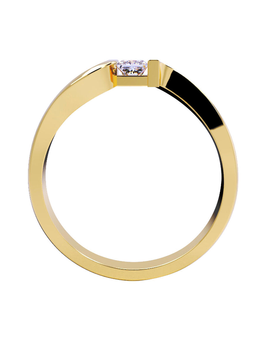 ANILLO DE ORO CON CIRCONIA