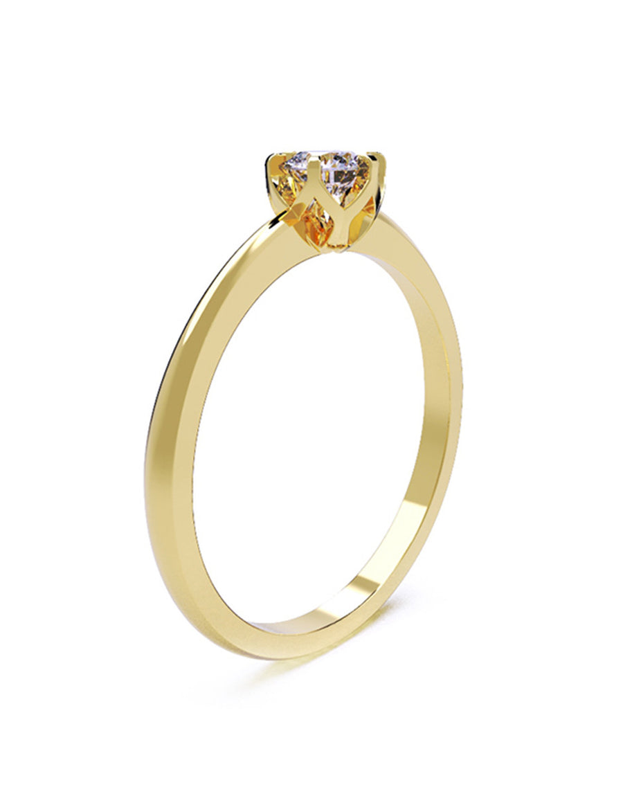 ANILLO DE ORO CON CIRCONIA