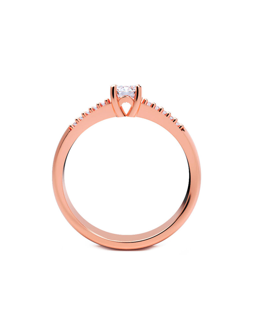 ANILLO DE ORO CON CIRCONIA